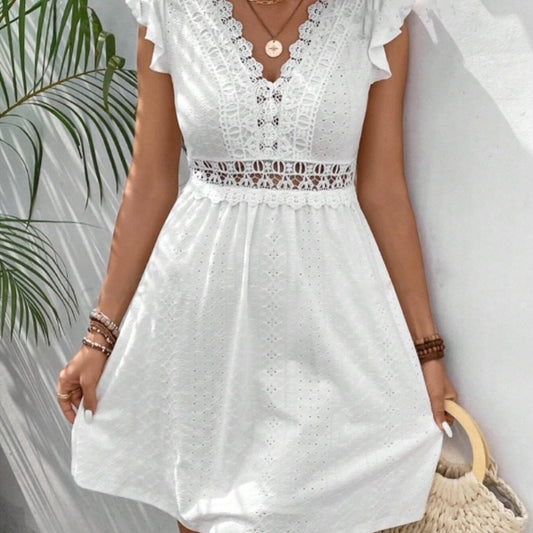 Robe en Dentelle Fine et Manches Légères