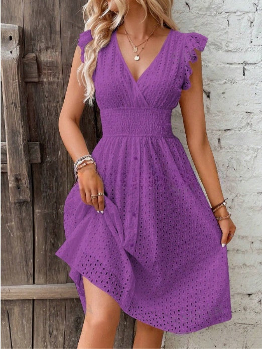 Robe d’Été Unie Respirante à Col V et Taille Cintrée