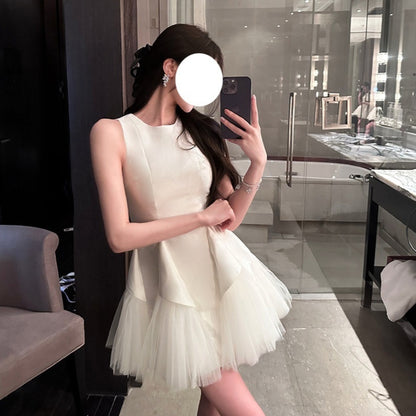 Robe Éclat Perlé à Manches Bouffantes
