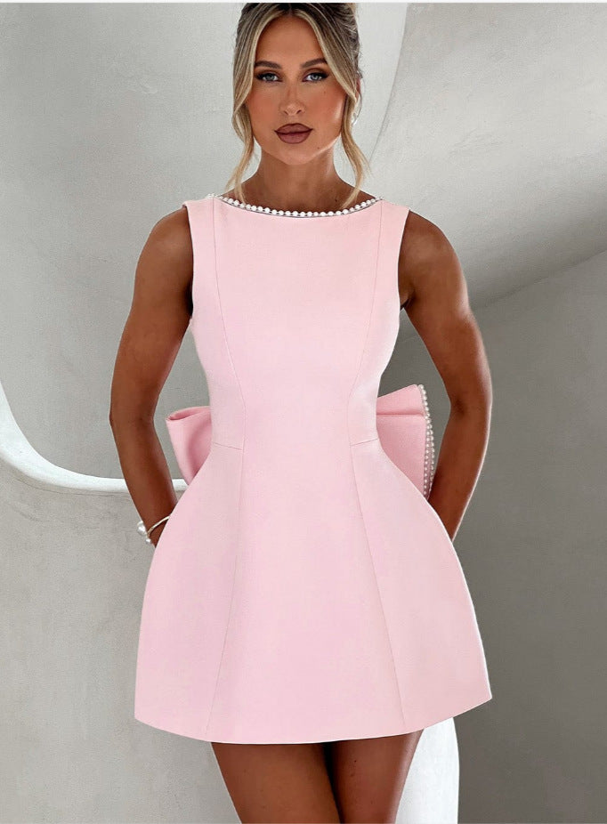 Robe Évasée Élégante – Nœud et Perle