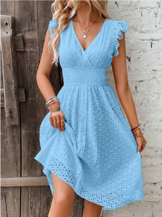Robe d’Été Unie Respirante à Col V et Taille Cintrée